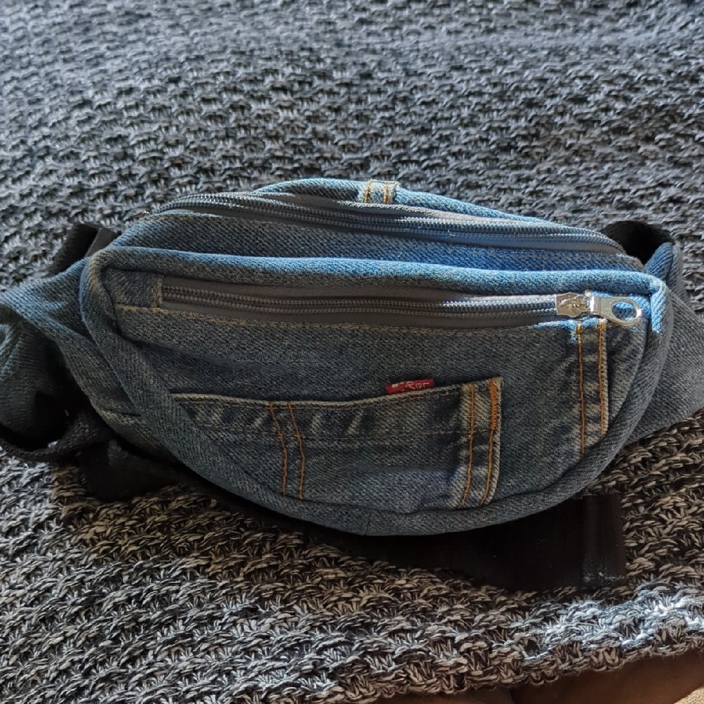 Levi's Classic Denim Belt Bag